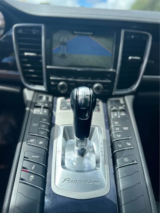 2016 Porsche 970 Panamera - Image 16 of 18