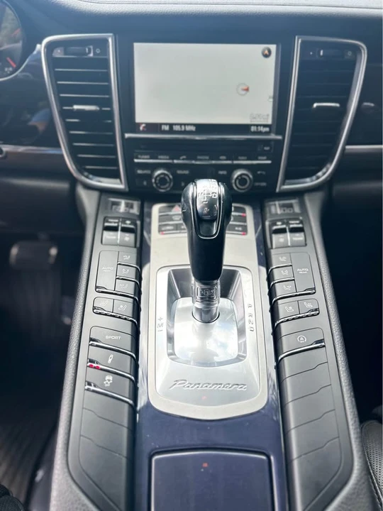2016 Porsche 970 Panamera - Image 15 of 18