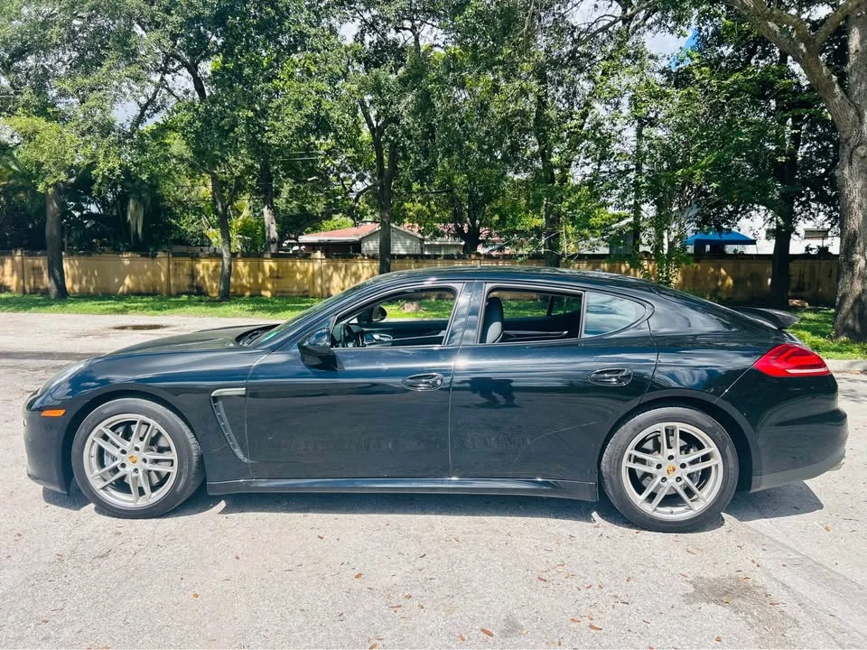 2016 Porsche 970 Panamera - Image 13 of 18