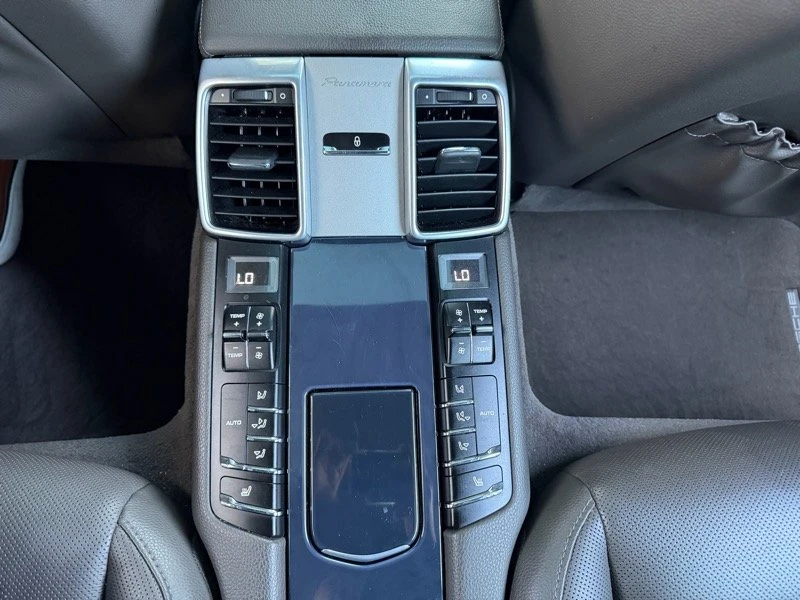 2016 Porsche 970 Panamera - Image 17 of 18