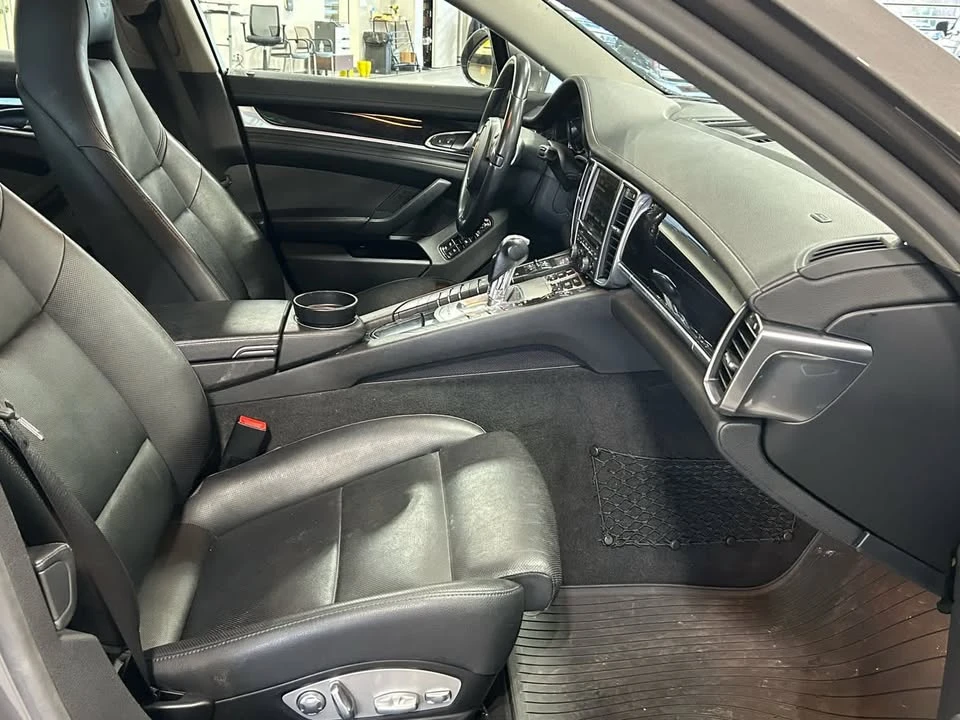 2016 Porsche 970 Panamera - Image 8 of 12