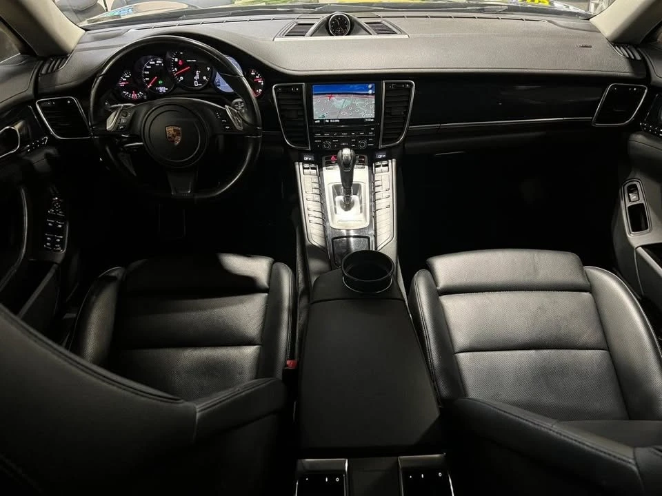 2016 Porsche 970 Panamera - Image 9 of 12