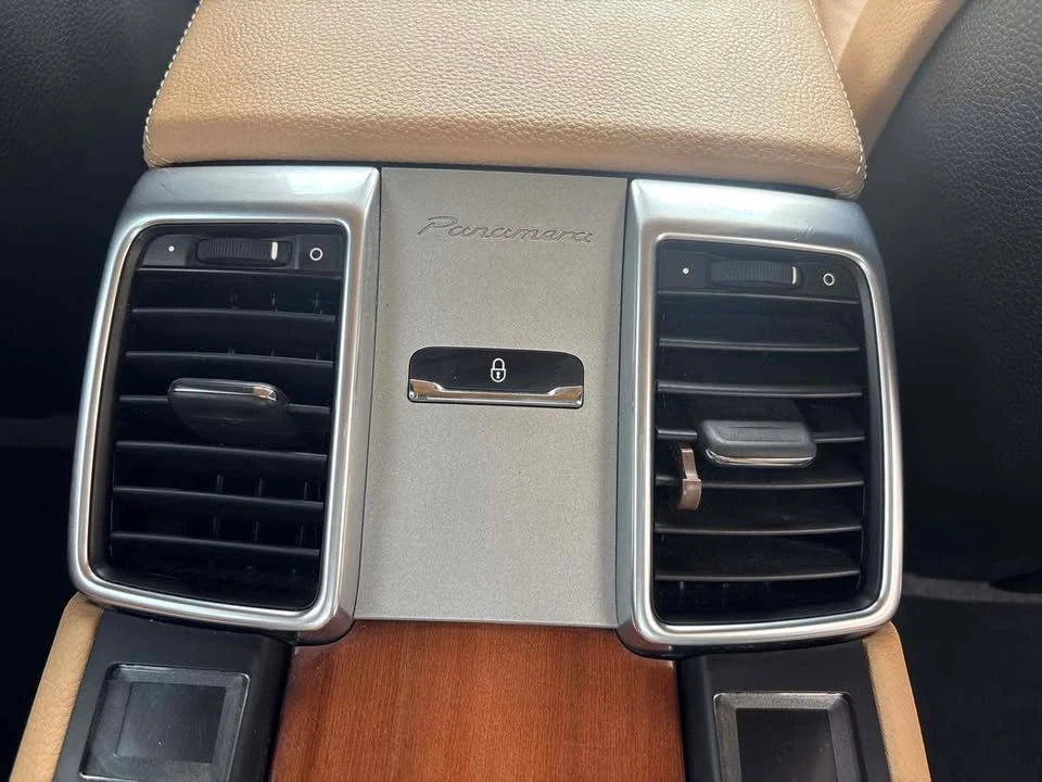 2016 Porsche 970 Panamera - Image 16 of 20