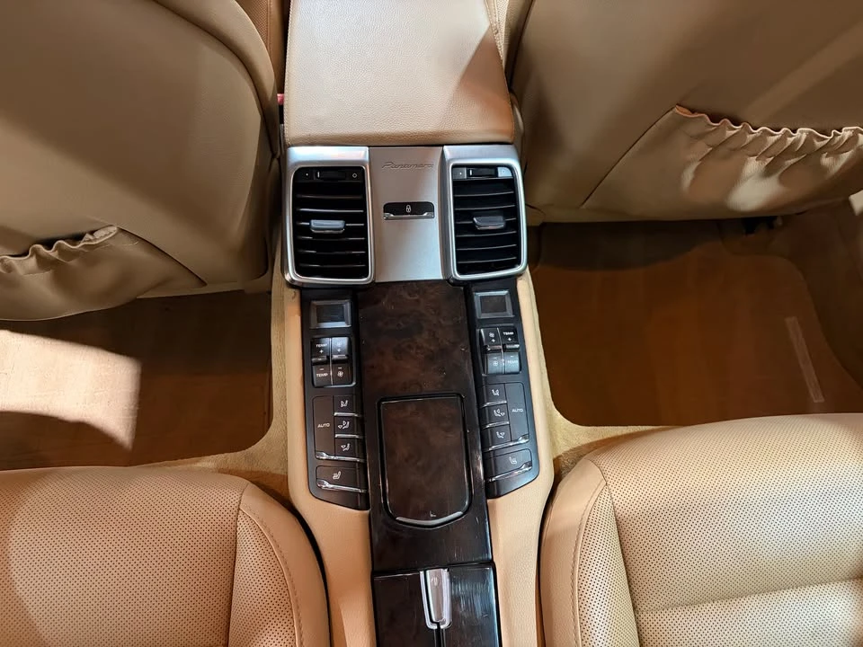 2016 Porsche 970 Panamera - Image 16 of 20