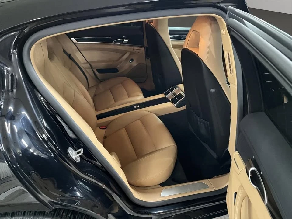 2016 Porsche 970 Panamera - Image 19 of 20