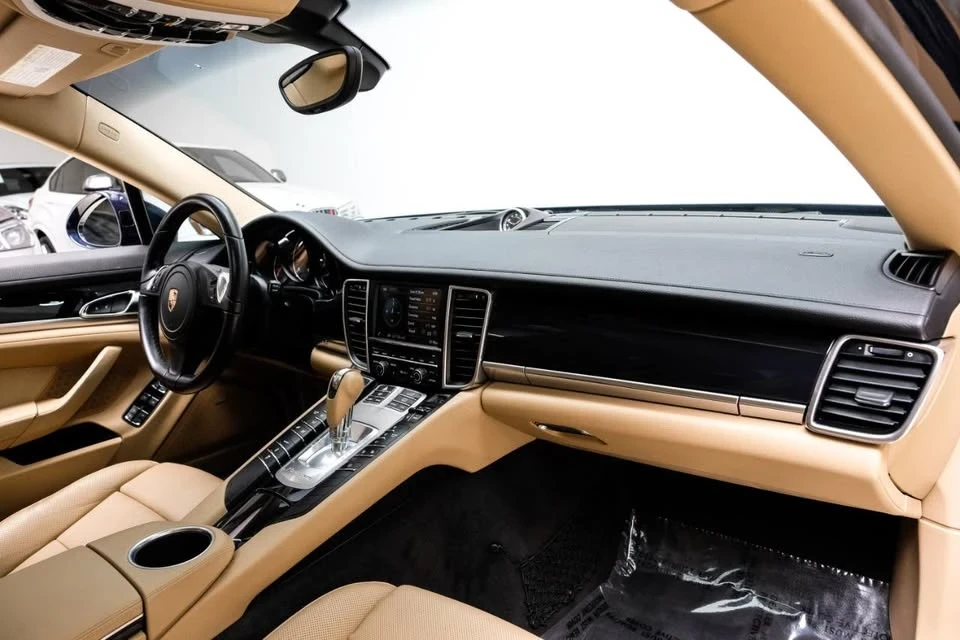 2016 Porsche 970 Panamera - Image 15 of 20