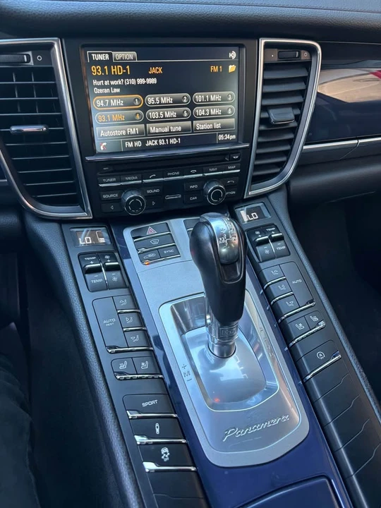 2016 Porsche 970 Panamera - Image 11 of 19