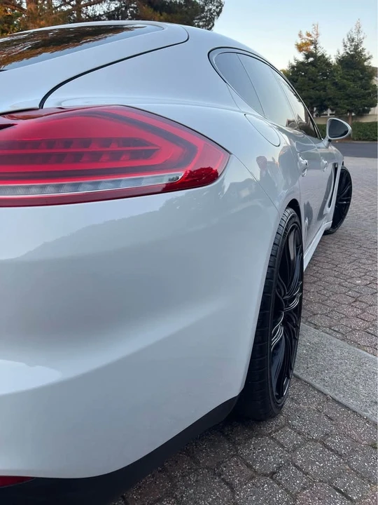 2016 Porsche 970 Panamera - Image 18 of 20