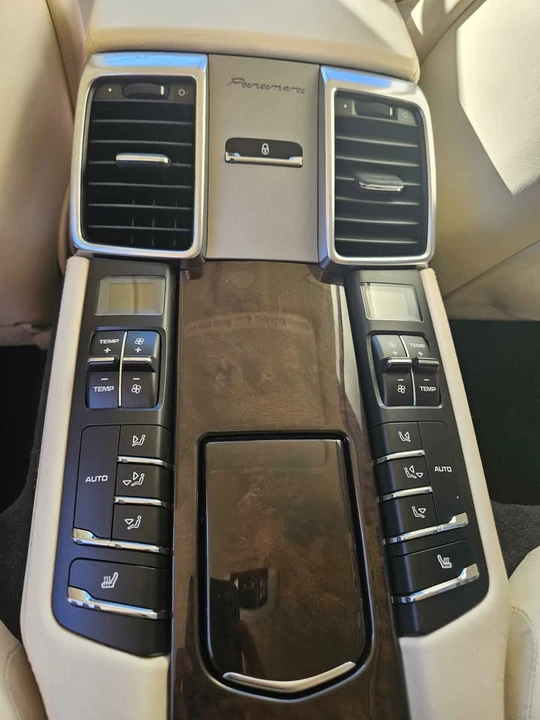 2016 Porsche 970 Panamera - Image 11 of 19