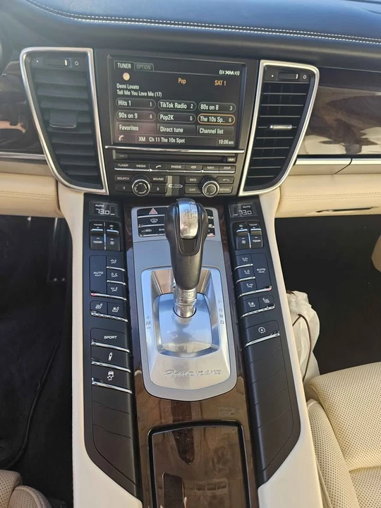 2016 Porsche 970 Panamera - Image 13 of 19