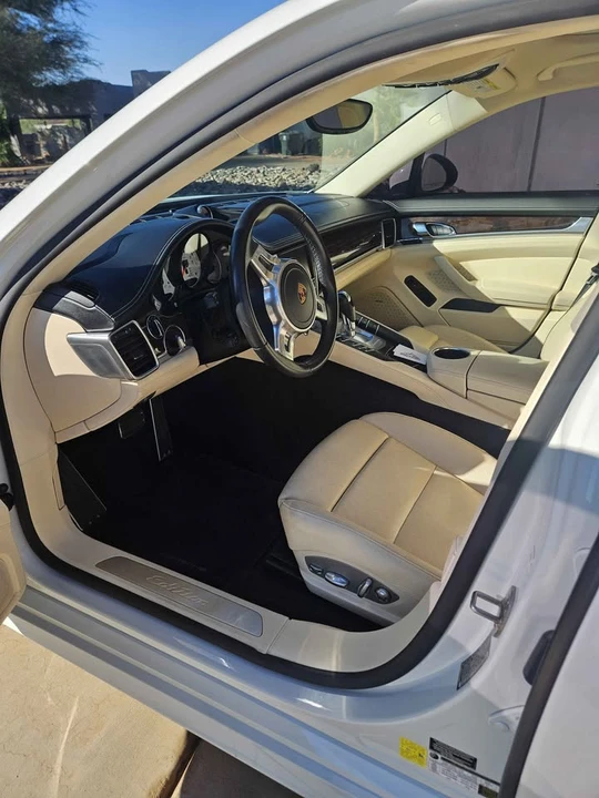 2016 Porsche 970 Panamera - Image 16 of 19