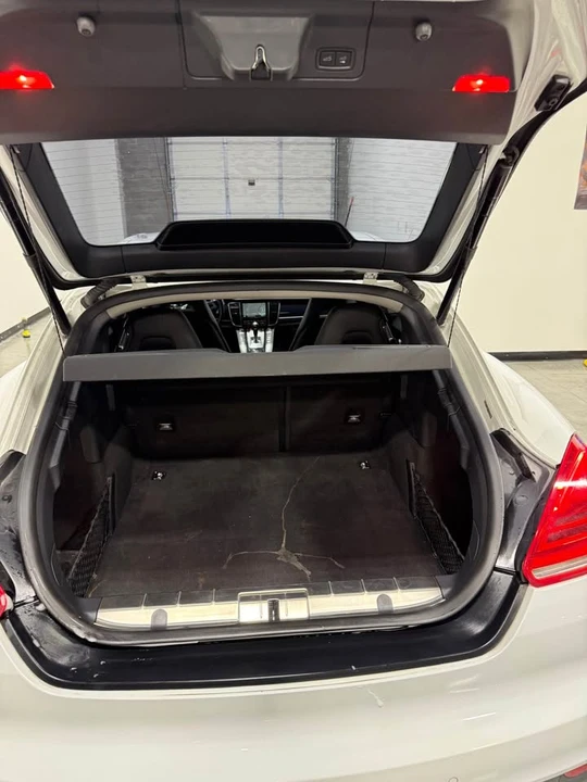 2016 Porsche 970 Panamera - Image 16 of 17