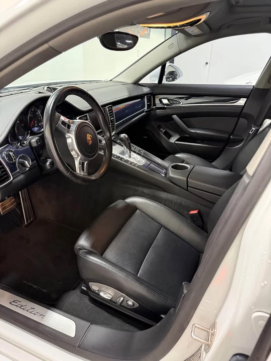 2016 Porsche 970 Panamera - Image 8 of 17