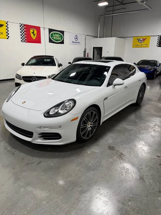 2016 Porsche 970 Panamera - Image 2 of 17