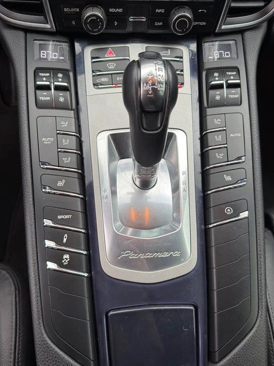 2016 Porsche 970 Panamera - Image 5 of 8
