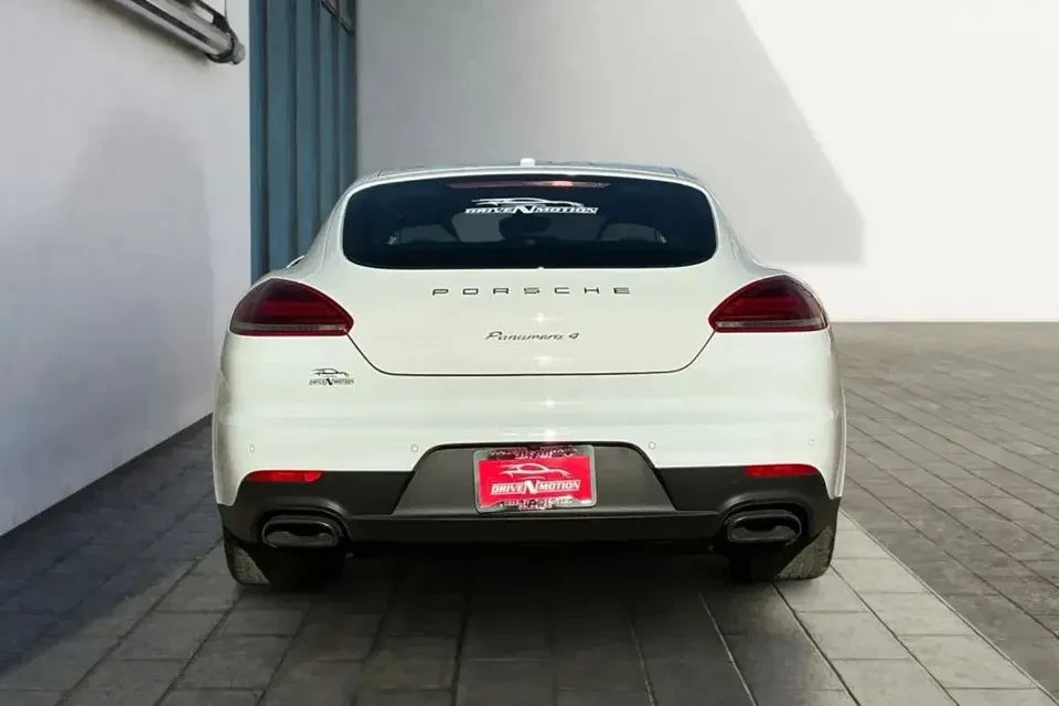 2016 Porsche 970 Panamera - Image 4 of 5