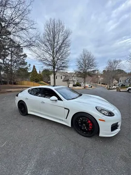 2016 Porsche Panamera GTS