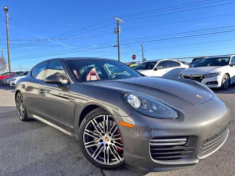 2016 Porsche Panamera GTS Sedan