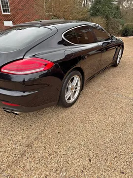 2016 Porsche Panamera GTS Sedan