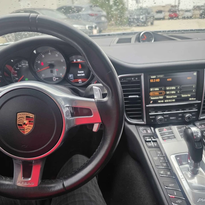 2016 Porsche 970 Panamera - Image 4 of 11