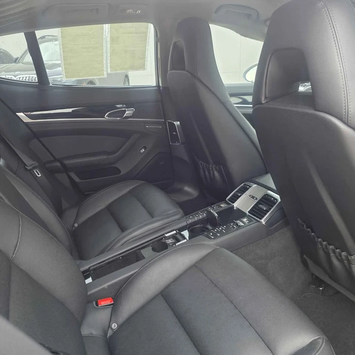 2016 Porsche 970 Panamera - Image 10 of 11