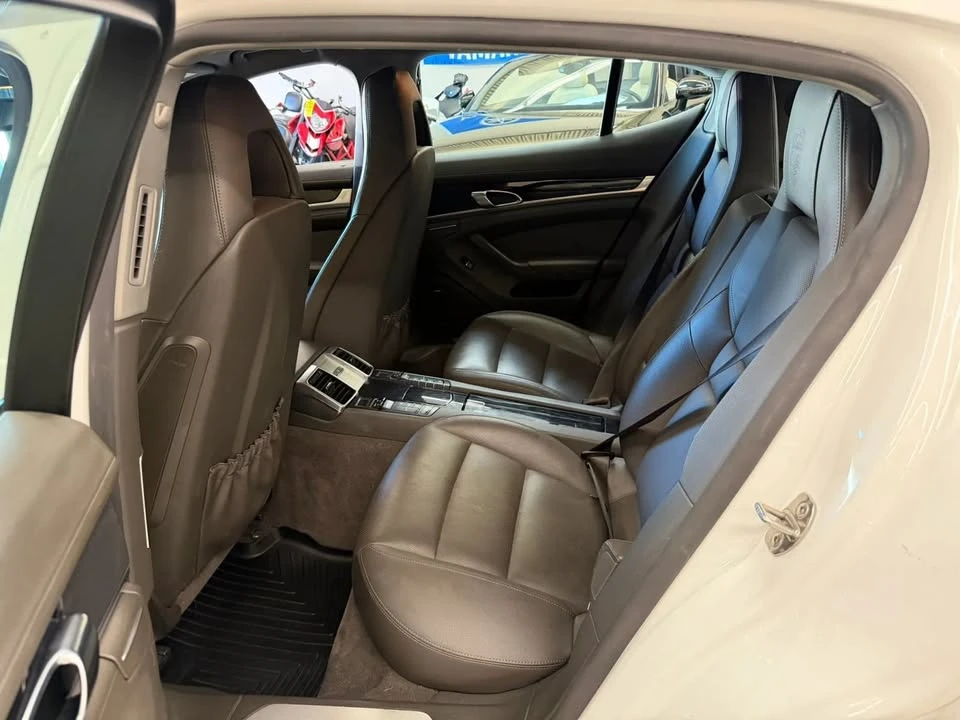 2016 Porsche 970 Panamera - Image 10 of 19