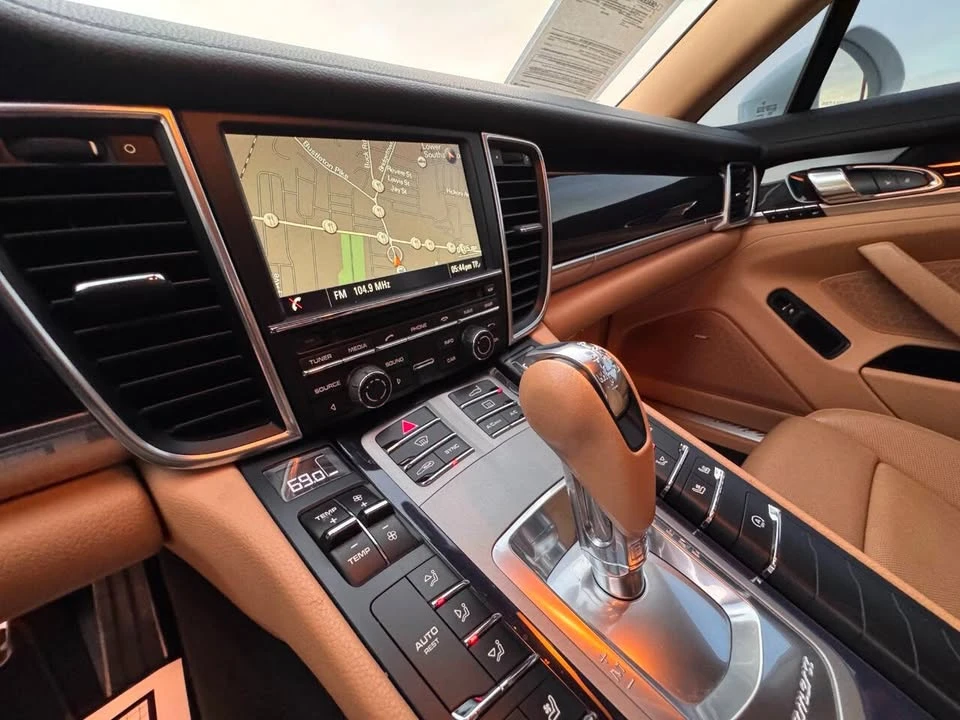 2016 Porsche 970 Panamera - Image 16 of 20