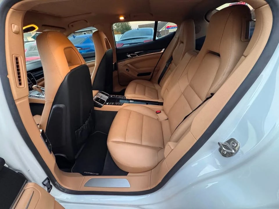 2016 Porsche 970 Panamera - Image 9 of 20