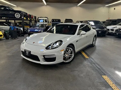 2016 Porsche Panamera GTS