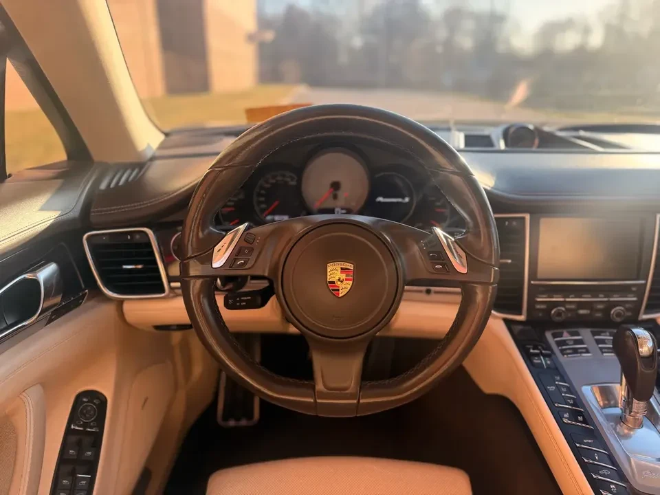 2016 Porsche 970 Panamera S - Image 10 of 15