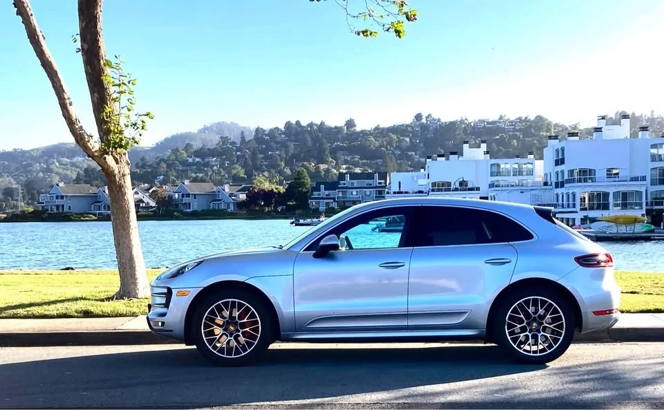 2016 Porsche Macan Turbo - Image 2 of 17