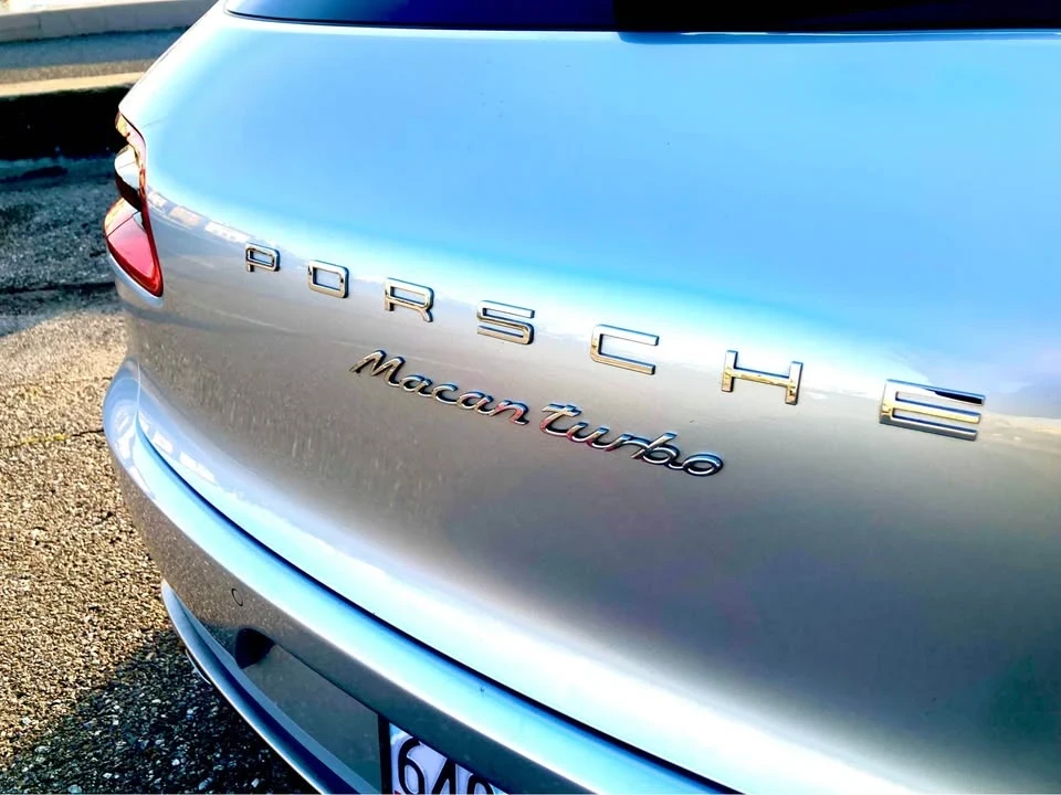 2016 Porsche Macan Turbo - Image 14 of 17