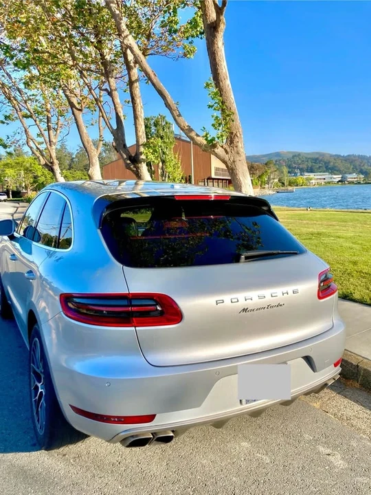 2016 Porsche Macan Turbo - Image 11 of 17