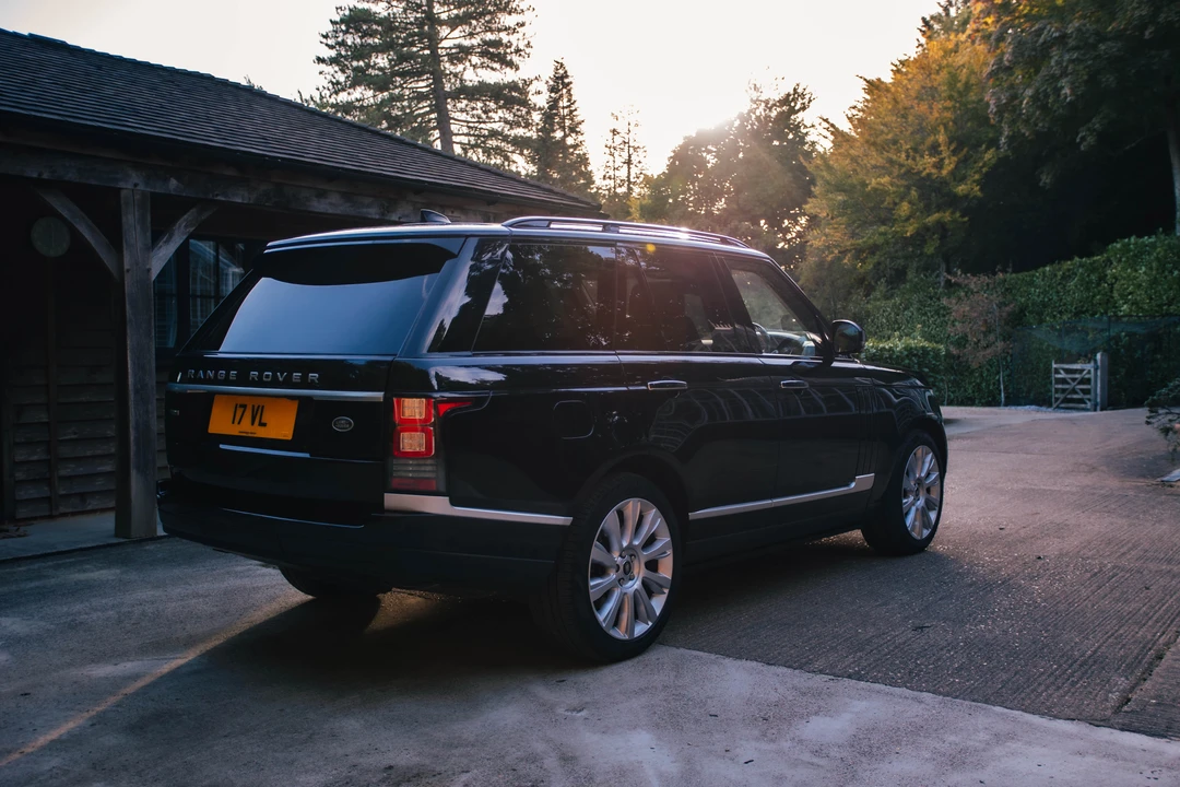2016 Land Rover Range Rover L405 - Image 17 of 31