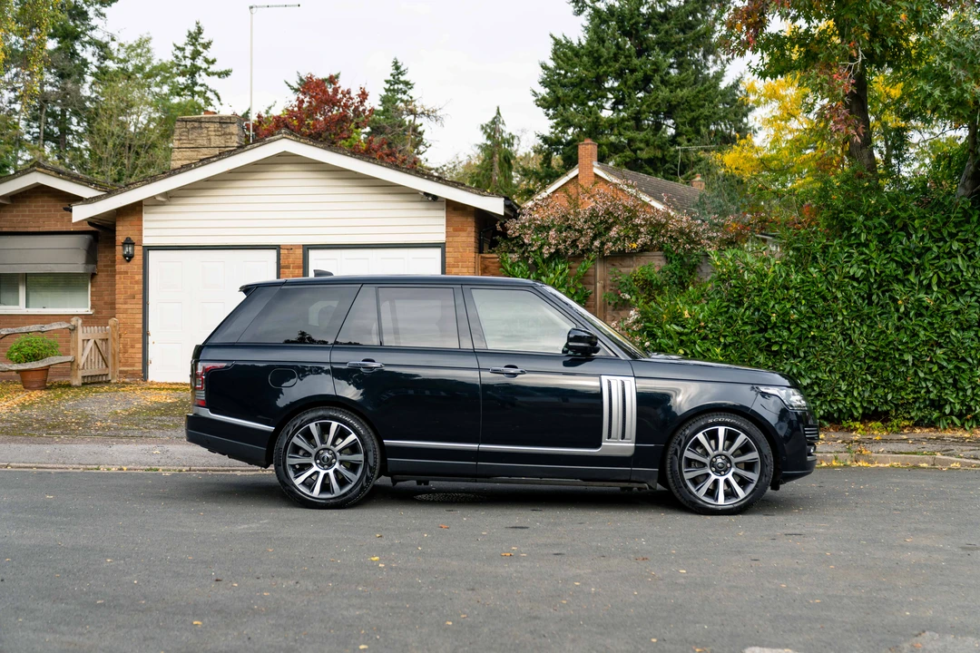 2016 Land Rover Range Rover L405 - Image 13 of 31