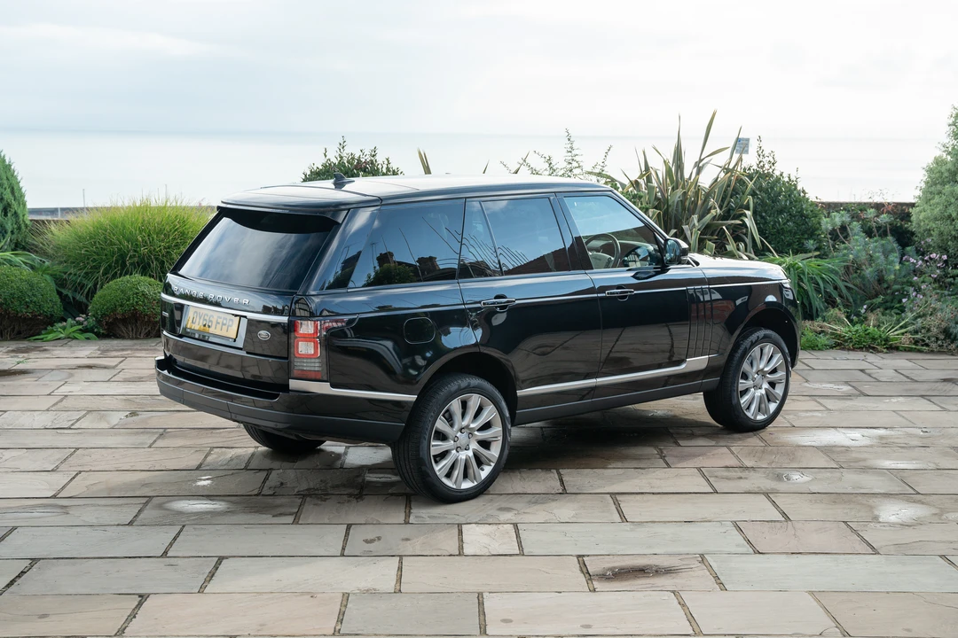 2016 Land Rover Range Rover L405 - Image 16 of 31