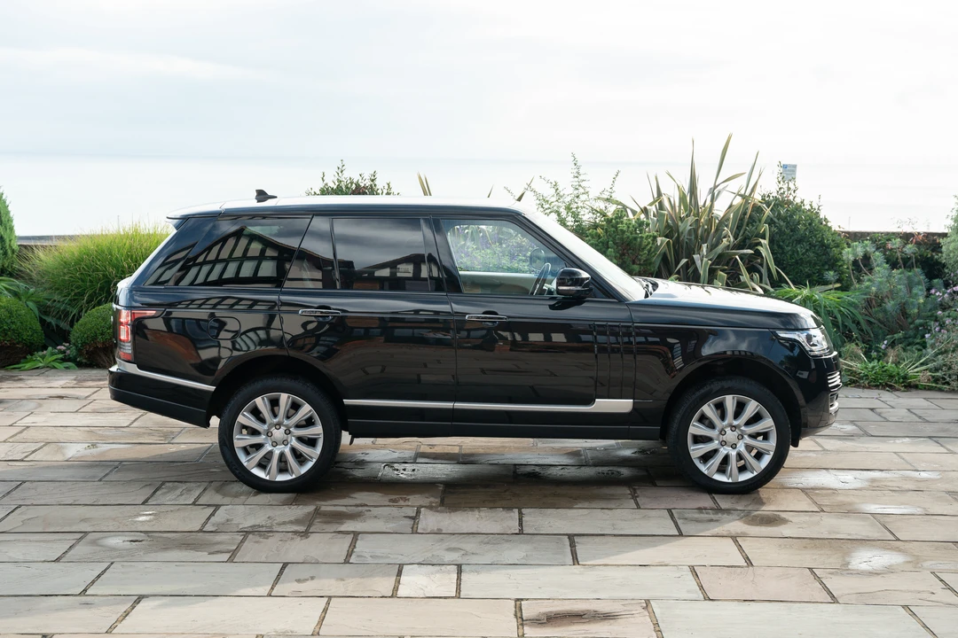 2016 Land Rover Range Rover L405 - Image 9 of 31