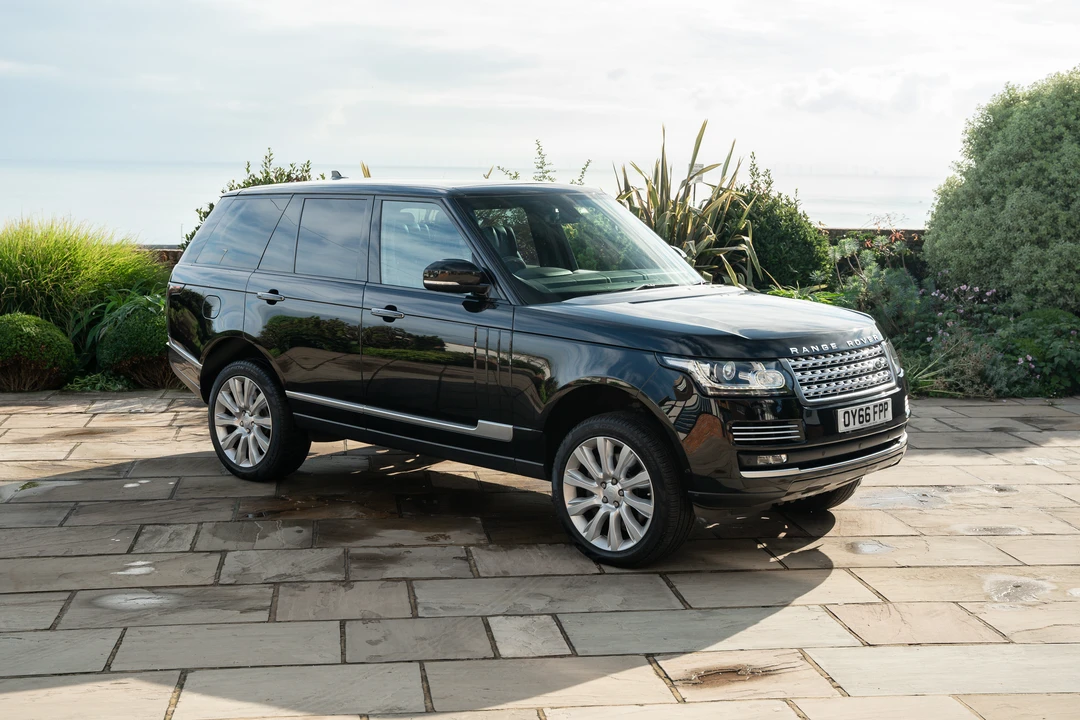 2016 Land Rover Range Rover L405 - Image 18 of 31