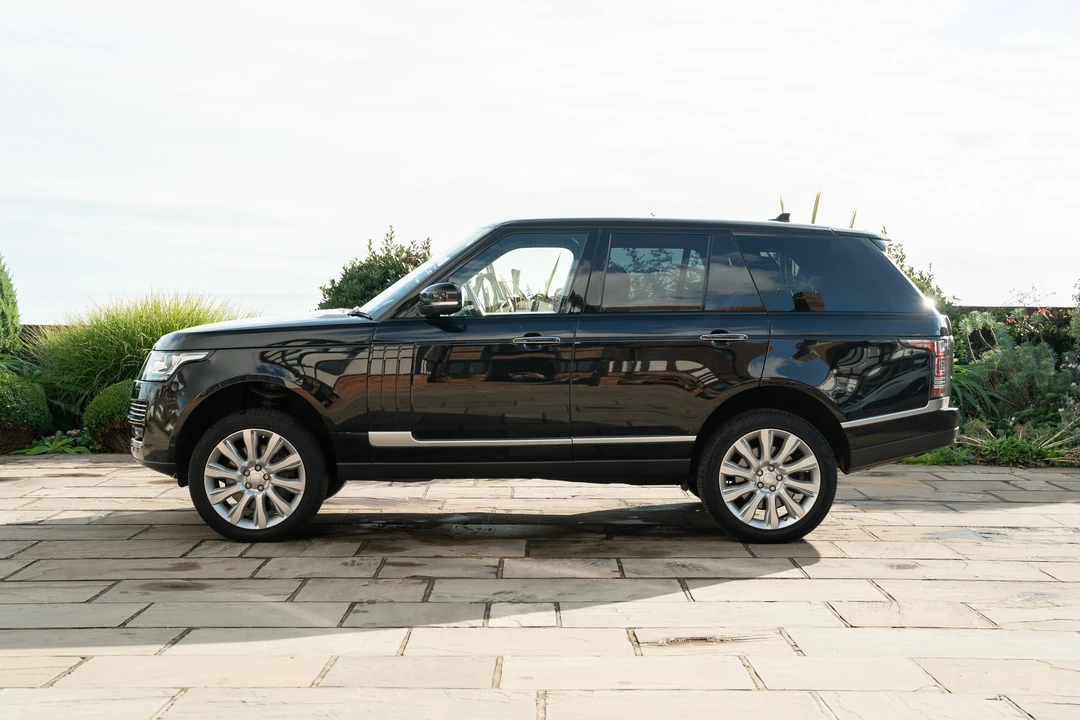 2016 Land Rover Range Rover L405 - Image 5 of 31