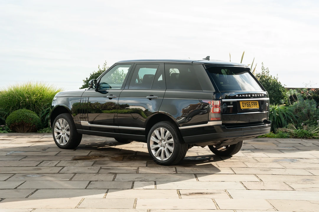 2016 Land Rover Range Rover L405 - Image 14 of 31