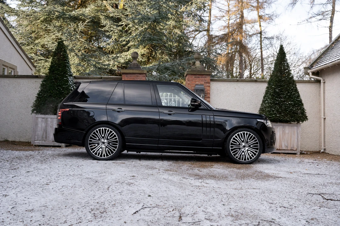 2016 Land Rover Range Rover L405 - Image 17 of 31
