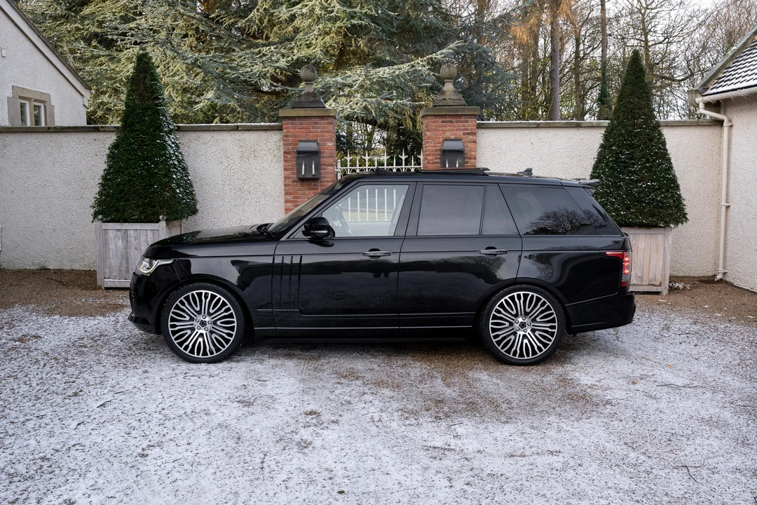 2016 Land Rover Range Rover L405 - Image 13 of 31