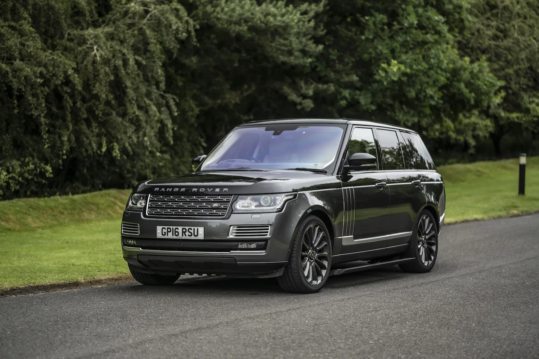 2016 Land Rover Range Rover L405 - Image 17 of 31