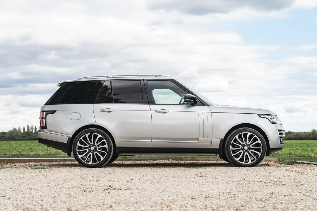 2016 Land Rover Range Rover L322 - Image 9 of 31