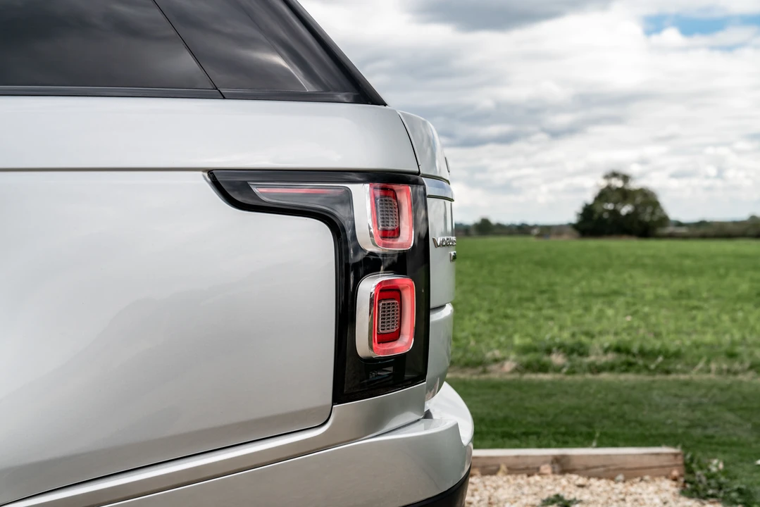2016 Land Rover Range Rover L322 - Image 27 of 31