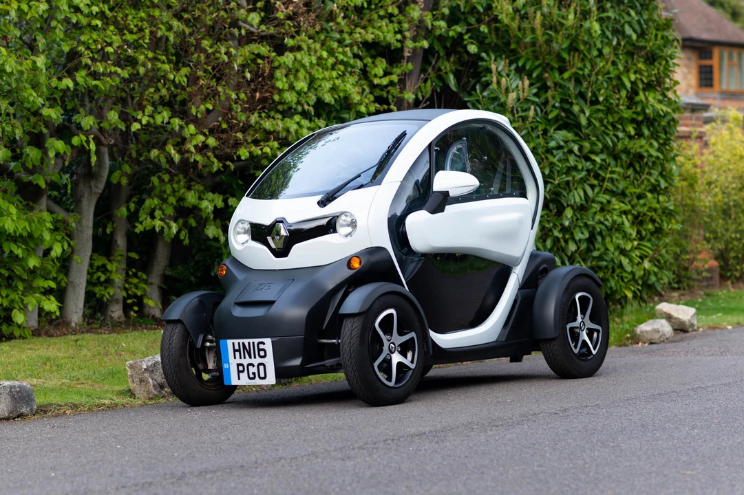 2016 Renault - Image 2 of 31