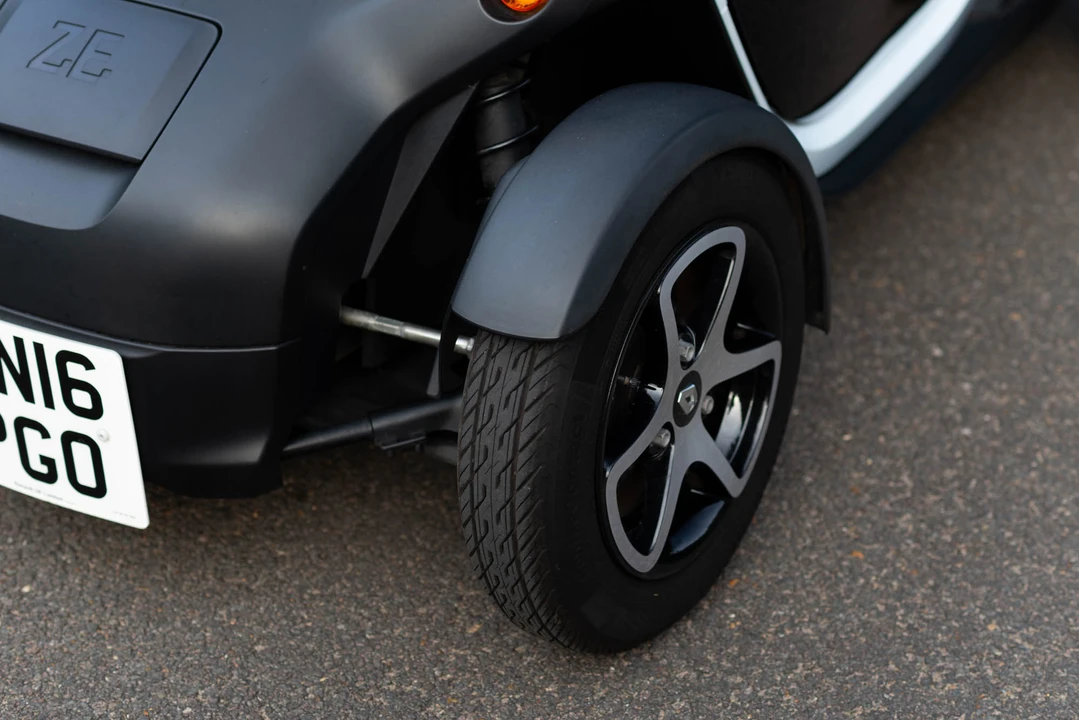 2016 Renault - Image 23 of 31