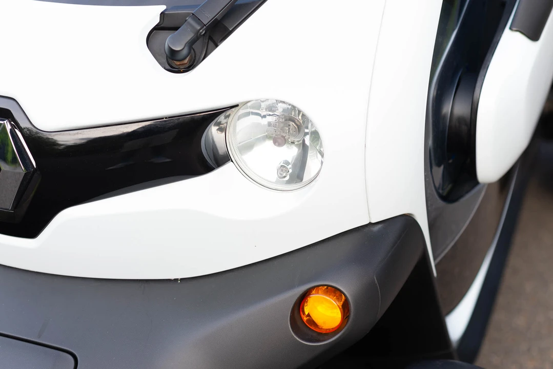 2016 Renault - Image 24 of 31