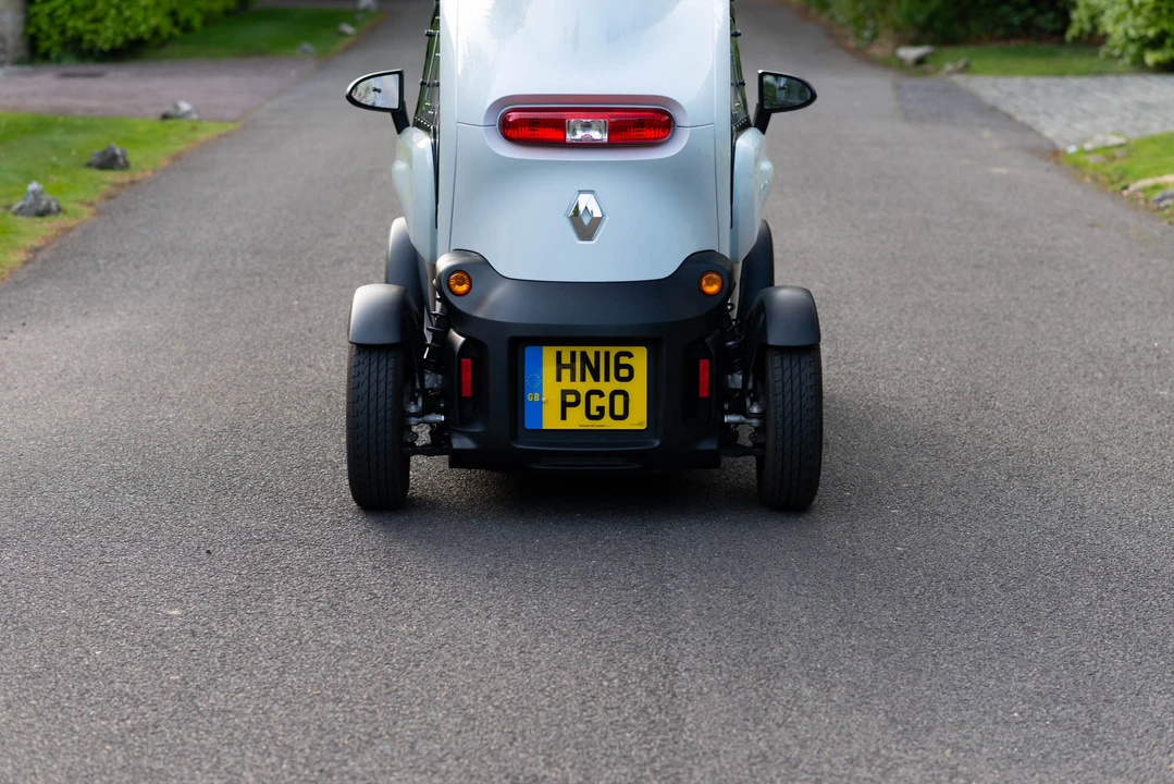 2016 Renault - Image 10 of 31