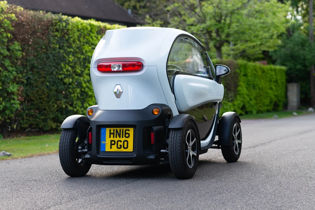 2016 Renault - Image 13 of 31